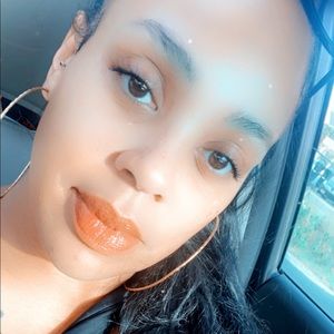 Meet your Posher, Ingrid